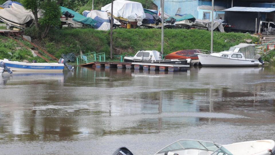 В Южной Америке бушует сильнейшее за полвека наводнение. Фоторепортаж