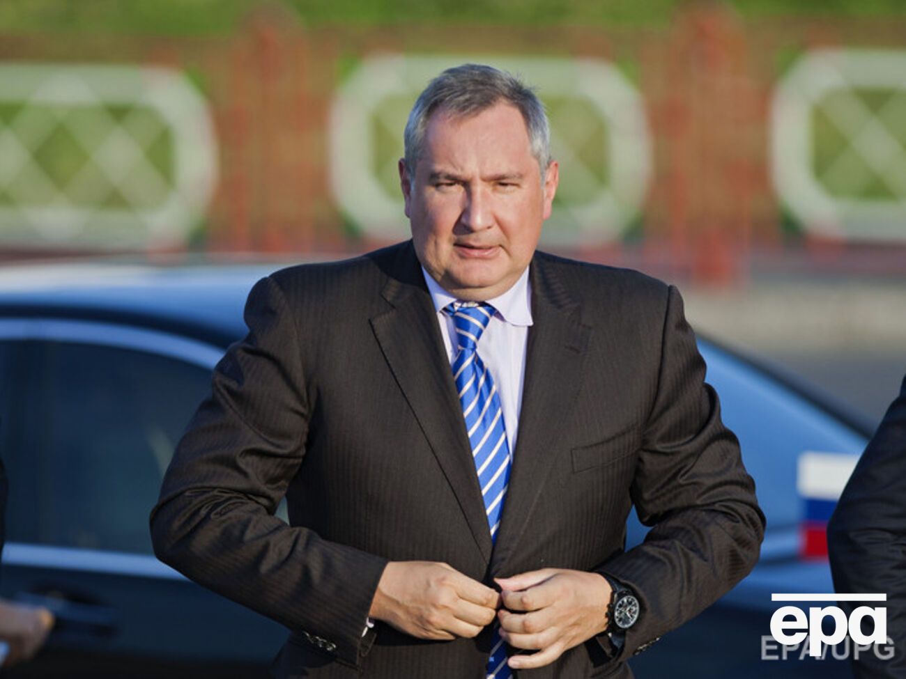 СМИ: Рогозин ранил сам себя