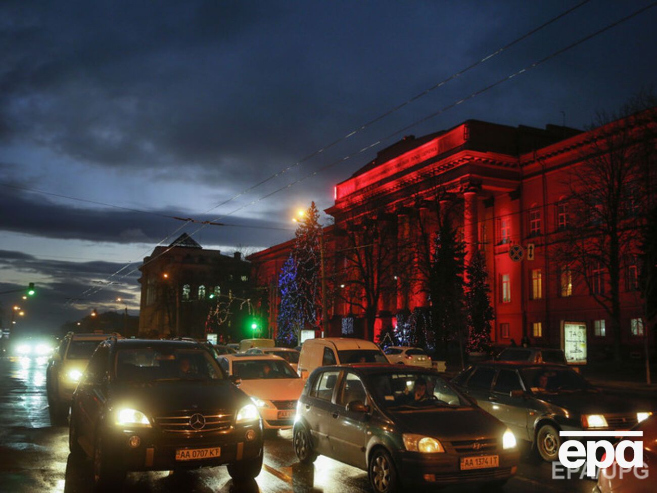 В Новогоднюю ночь транспорт будет работать дольше