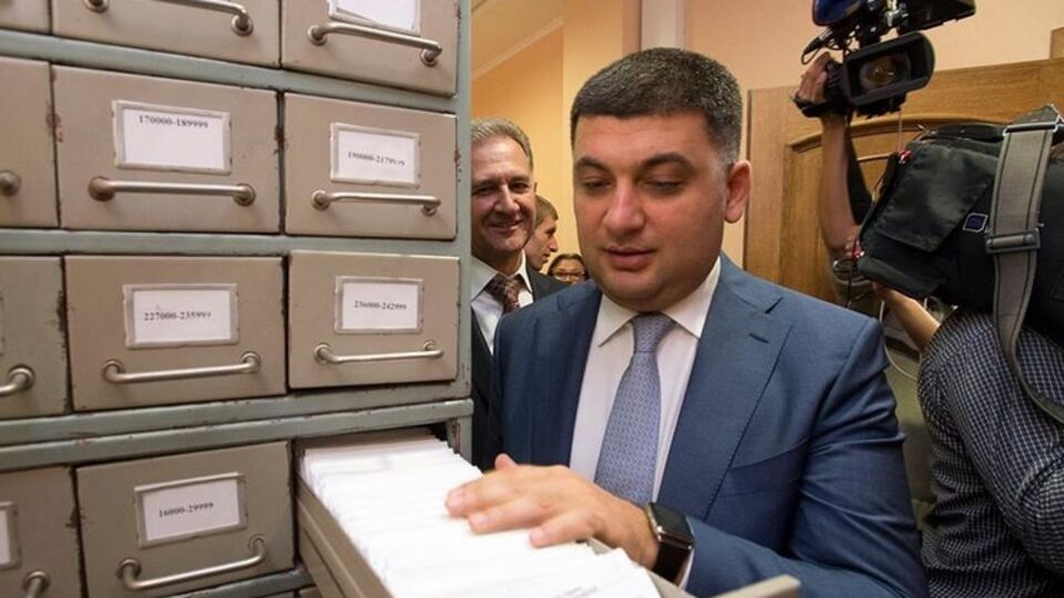 Гройсман: Депутатская неприкосновенность приводит к пренебрежению любыми законами