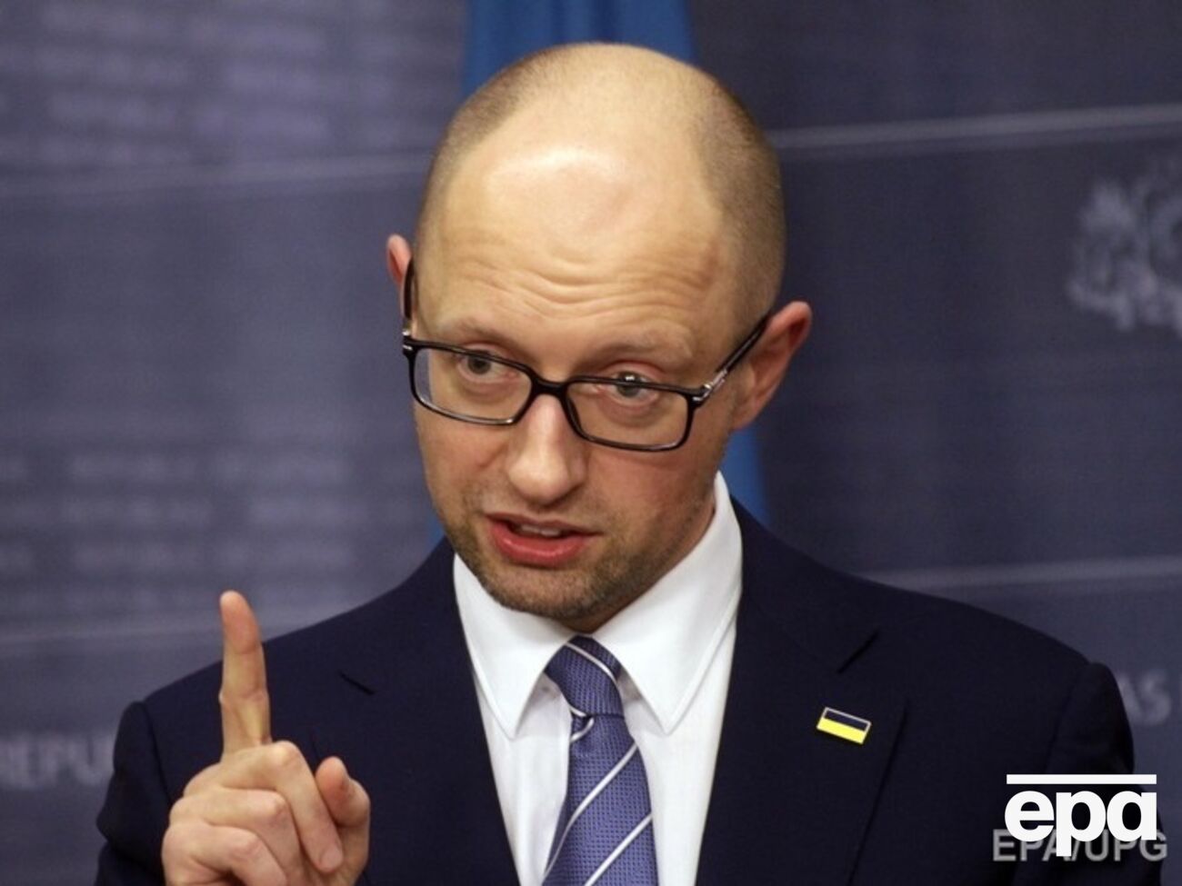 Яценюк заявил, что Кабмин вскоре введет контрсанкции против России