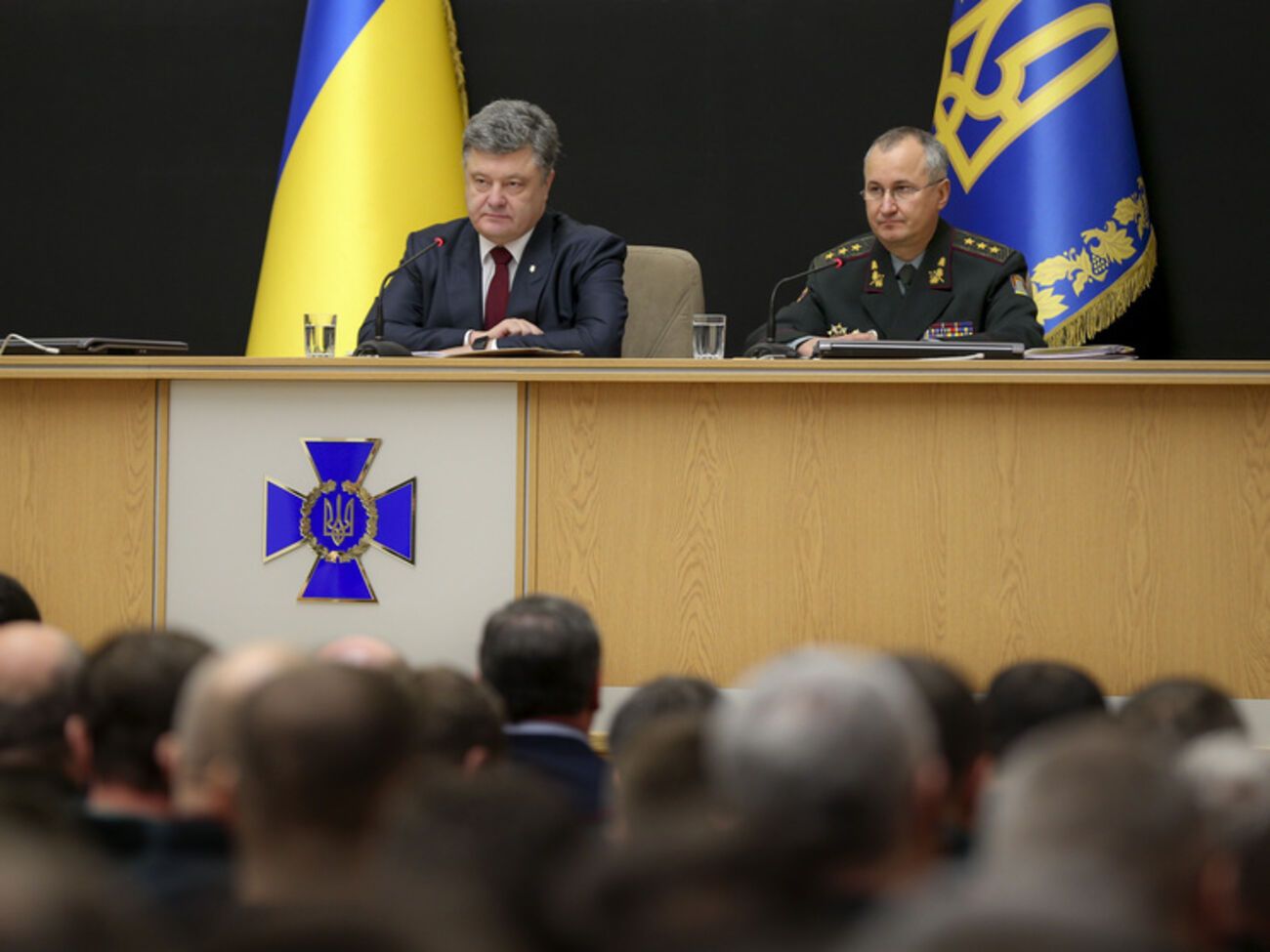 Порошенко: "Крыши" или "зонтика" ни у кого не будет