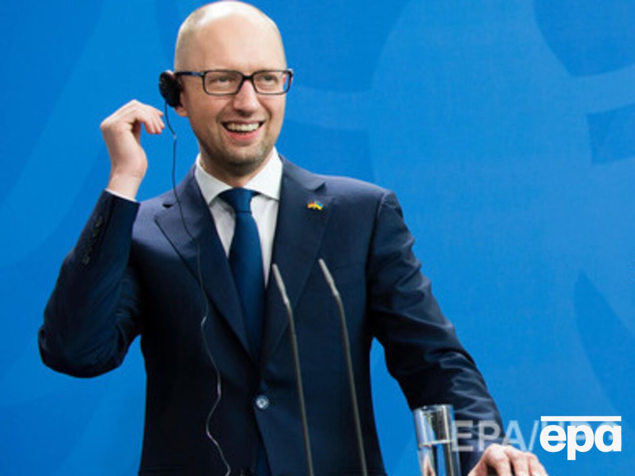 Яценюк пожелал удачи Саакашвили