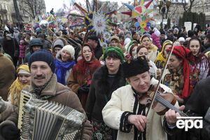 Украинцы начали собирать подписи за новый выходной