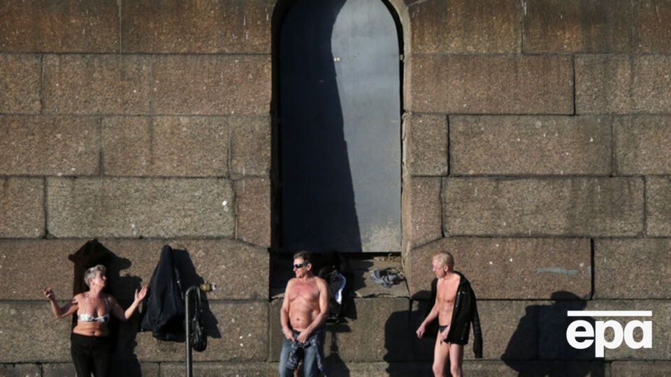 Российские власти предлагают уничтожать контрабандную одежду