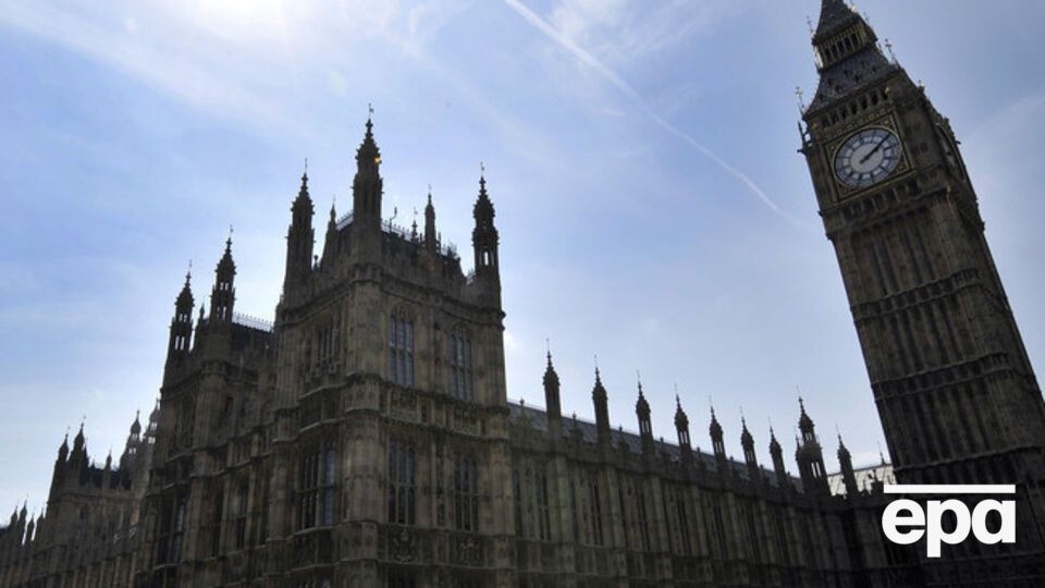 Парламент одобрил участие Британии в сирийской операции