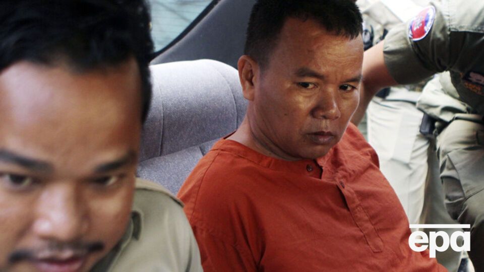 Врача Йема Чрина (справа) приговорили к 25 годам тюрьмы