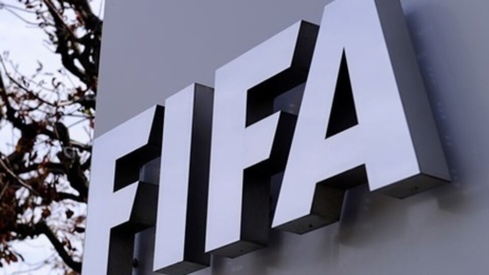 По данным СМИ, задержали президента КОНКАКАФ Альфредо Хавита и главу Южноамериканской конфедерации футбола Хуана Анхеля Напоута