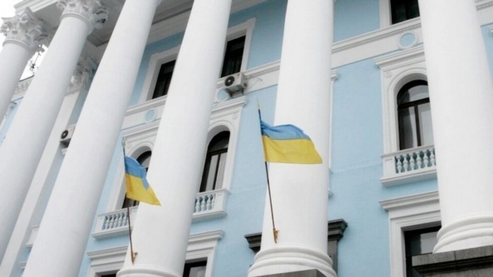 Transparency International: Украина столкнулась с высоким риском коррупции в военной сфере