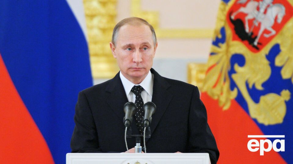 Путин пока не прогнозирует ни роста цен на нефть, ни снятия санкций