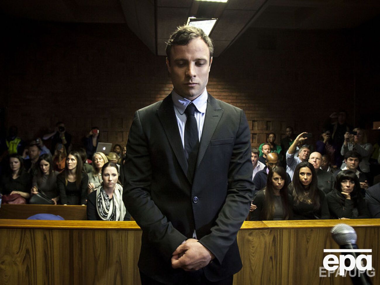 Легкоатлету Писториусу изменили обвинение на "умышленное убийство"