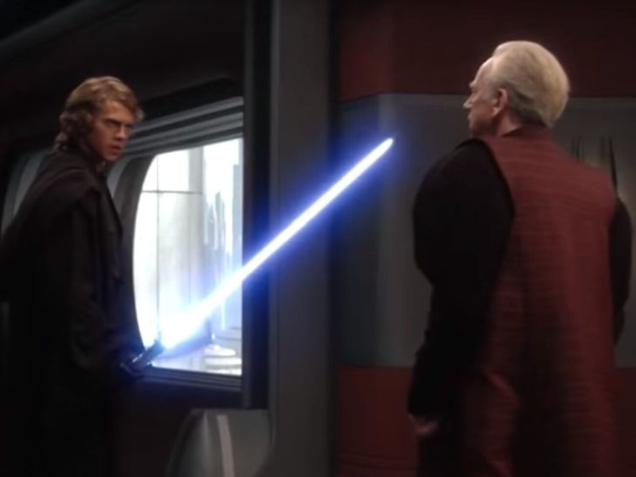 Содержание шести эпизодов "Звездных войн" уместили в один короткий ролик