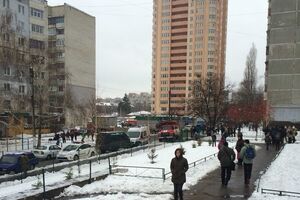 В пострадавшей от газа школе продолжают работать полицейские и медики