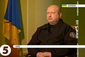 Турчинов выступает за введение визового режима с Россией с 2016 года