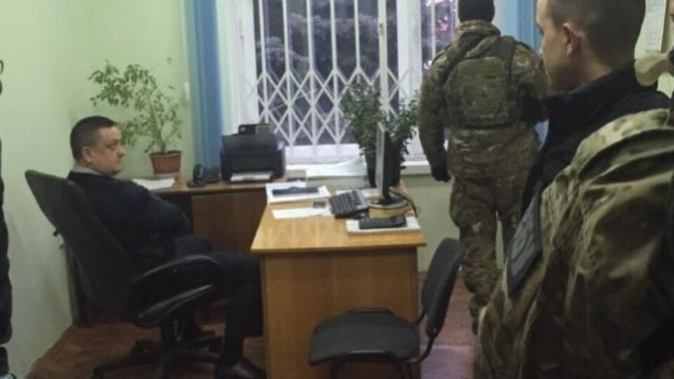 Матиос: Сумма взятки – 65 тысяч грн – по требованию фискальных чиновников была перечислена заявителем на определенный ими счет другого субъекта предпринимательской деятельности