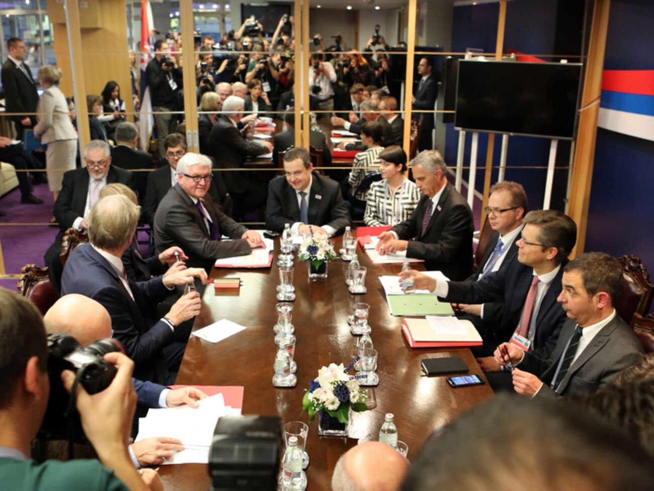 Тройка ОБСЕ обсудила ситуацию в Украине