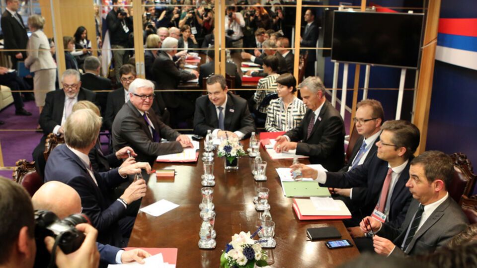 Тройка ОБСЕ обсудила ситуацию в Украине