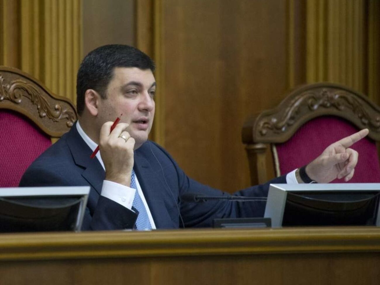 Гройсман сообщил, что в ближайшее время может быть избран новый состав ЦИК