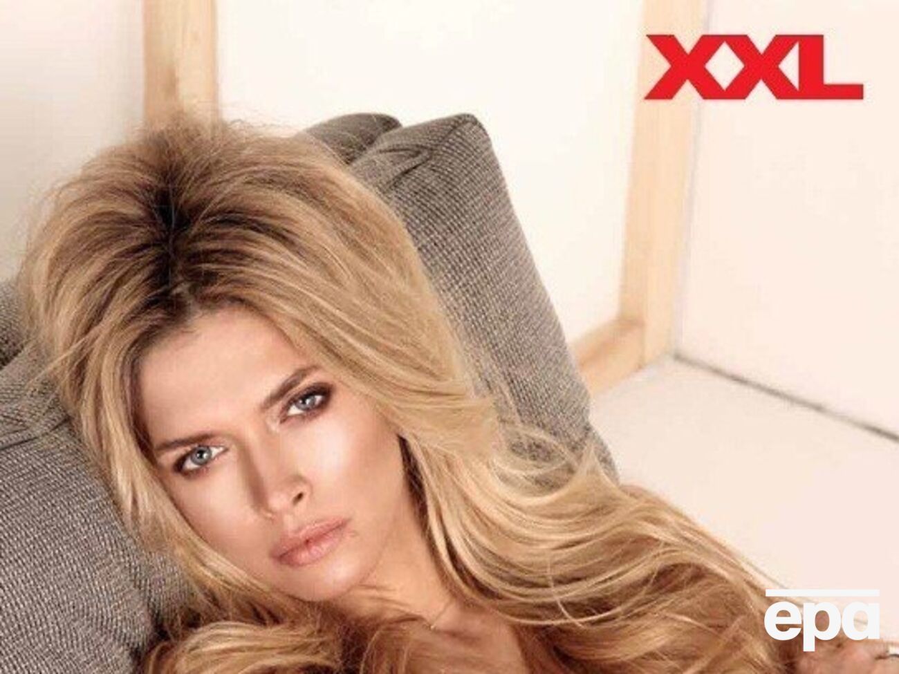 Брежнева позировала в белье для мужского издания