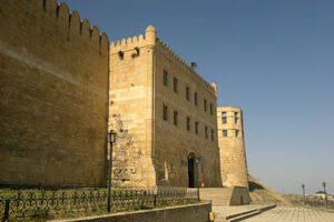 В момент обстрела пострадавшие находились на смотровой площадке крепости