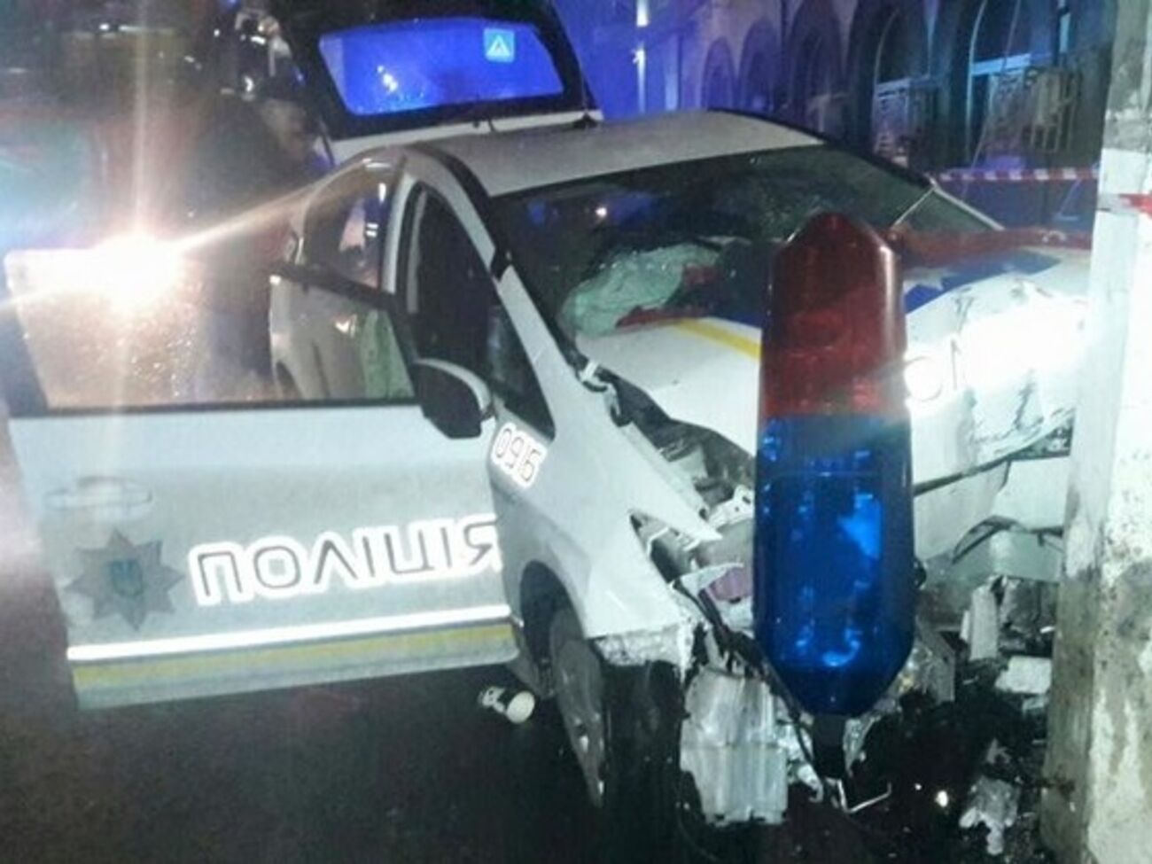 Вооруженных преступников, ограбивших человека и протаранивших патрульную машину, продолжают искать, объявлен план "Перехват"