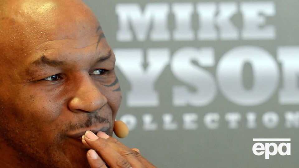 Тайсон упал на полу дома