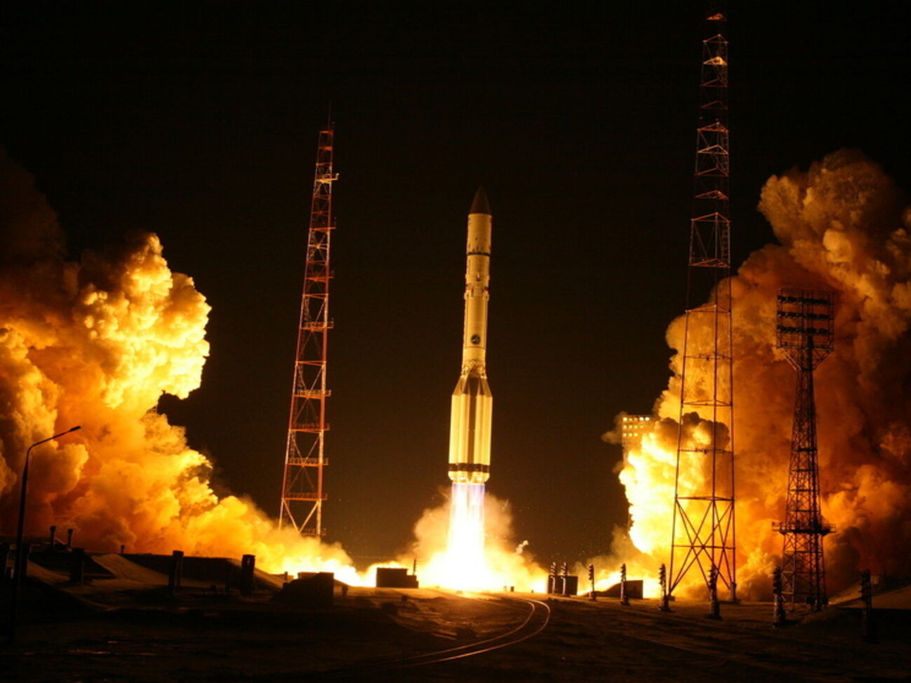 Функции и полномочия Федерального космического агентства передаются "Роскосмосу"