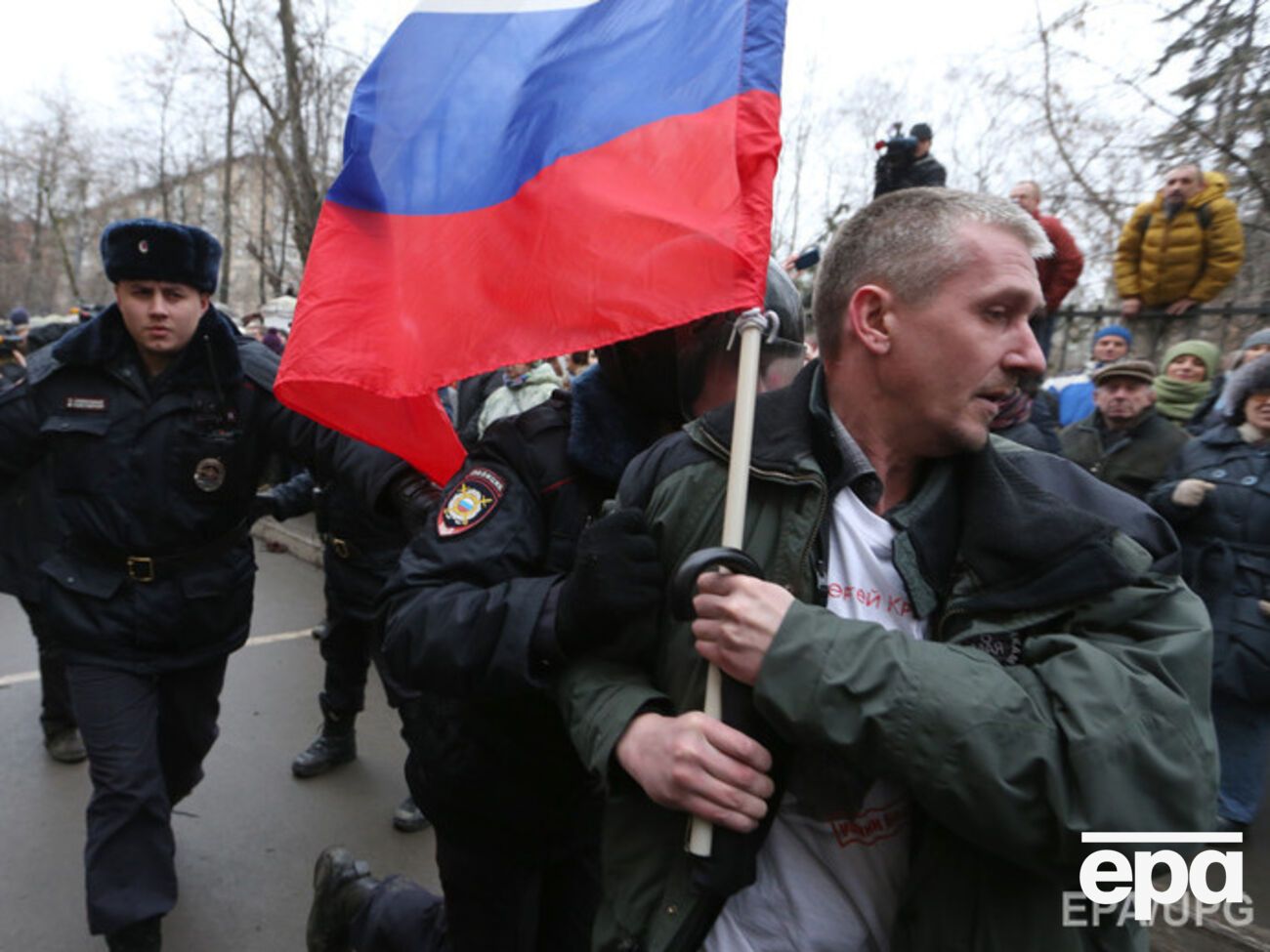 72% россиян считают, что митинги и акции протеста с экономическими требованиями маловероятны