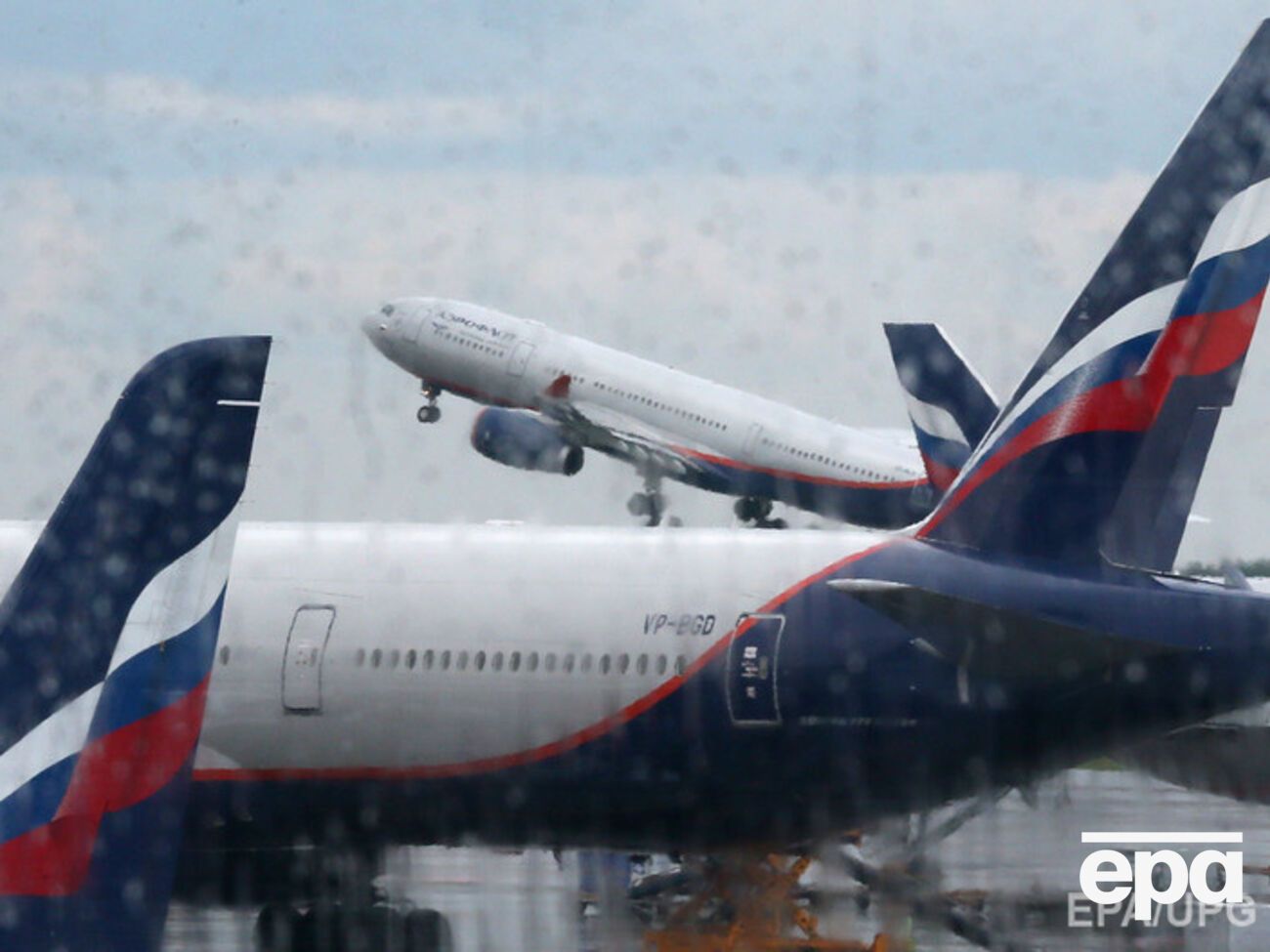 Российские самолеты по-прежнему не могут летать в Украину