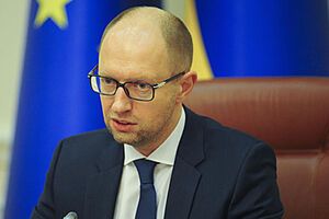 Яценюк попросил ускорить процесс выплаты январских пенсий