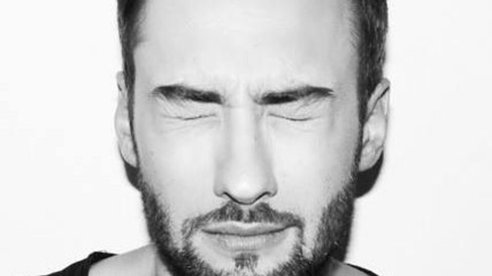 Физиогномист обратил внимание на паузы, которые делает Шепелев перед ответами