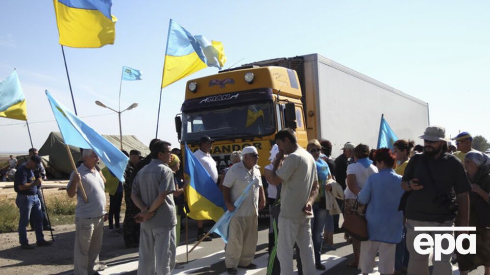 Акция по блокированию Крыма проходит уже более двух месяцев