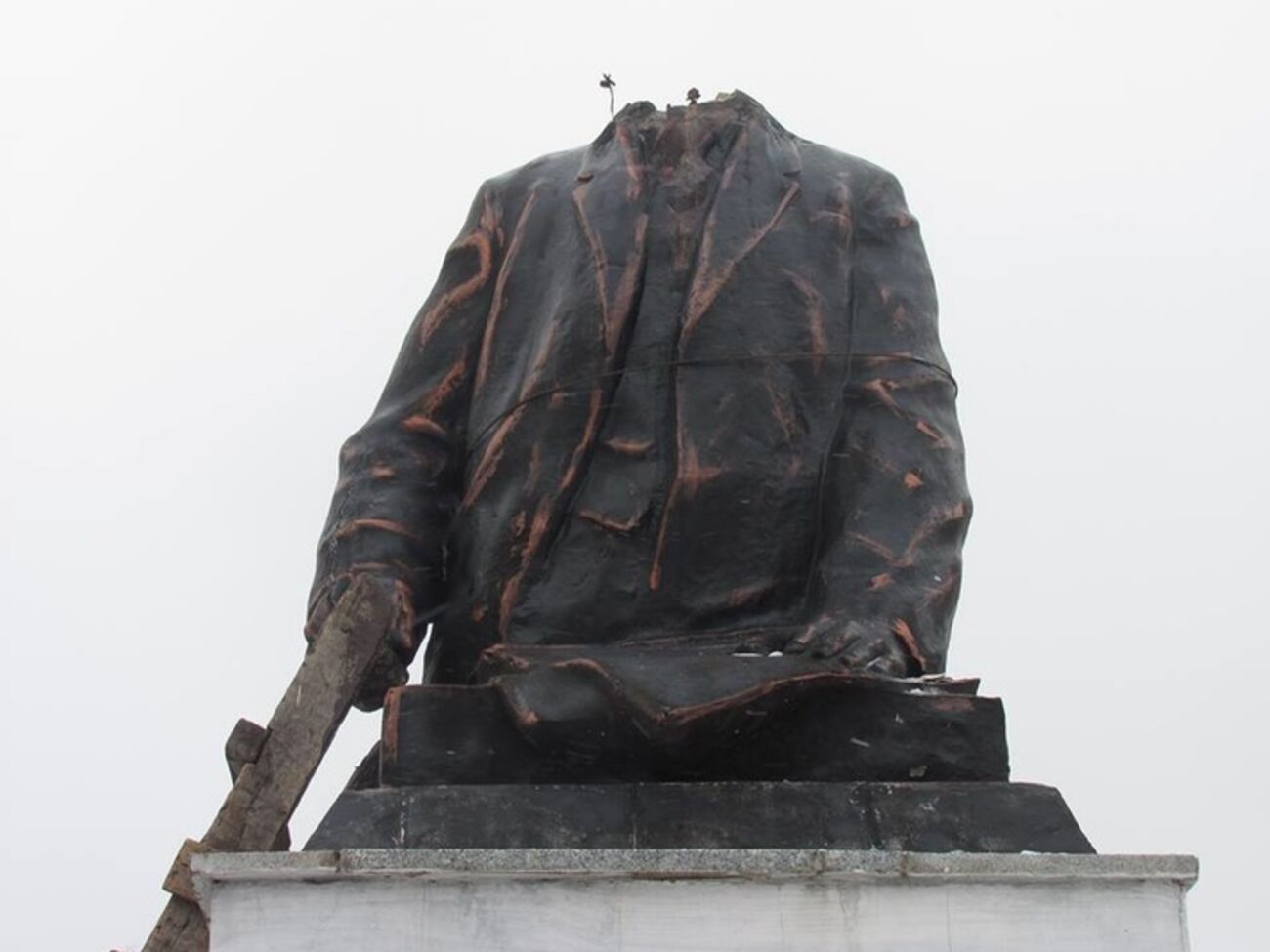 Памятник сдали на хранение в музей