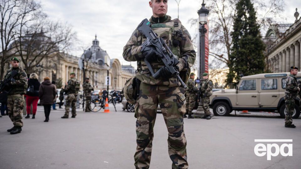 В Париже усилены меры безопасности