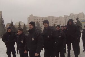 Патрульные записали поздравление с Новым годом
