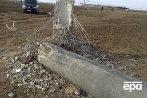 В "Укрэнерго" заявляют, что уже начали замену опоры