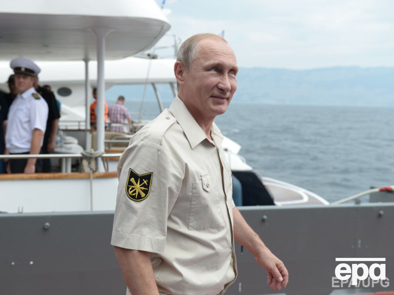 Возможно, российский президент надеется, что жители Крыма откажутся от украинской электроэнергии