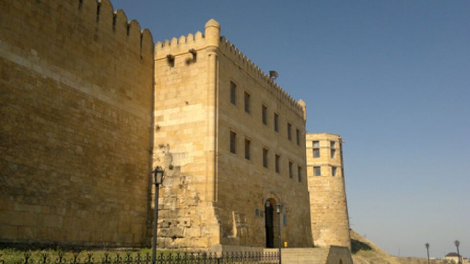 Нападавшие обстреляли людей, находившихся на смотровой площадке старинной крепости