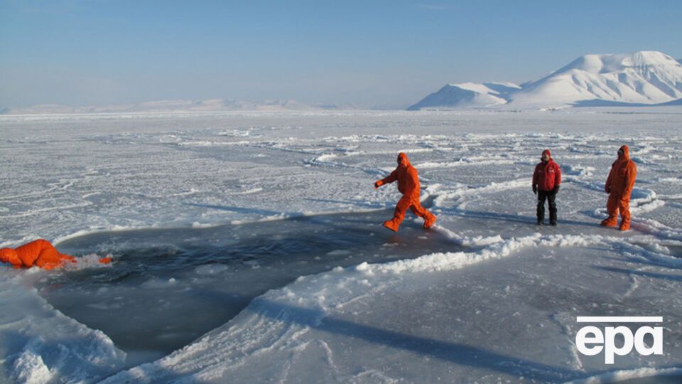 На Северном полюсе температура поднялась выше нуля