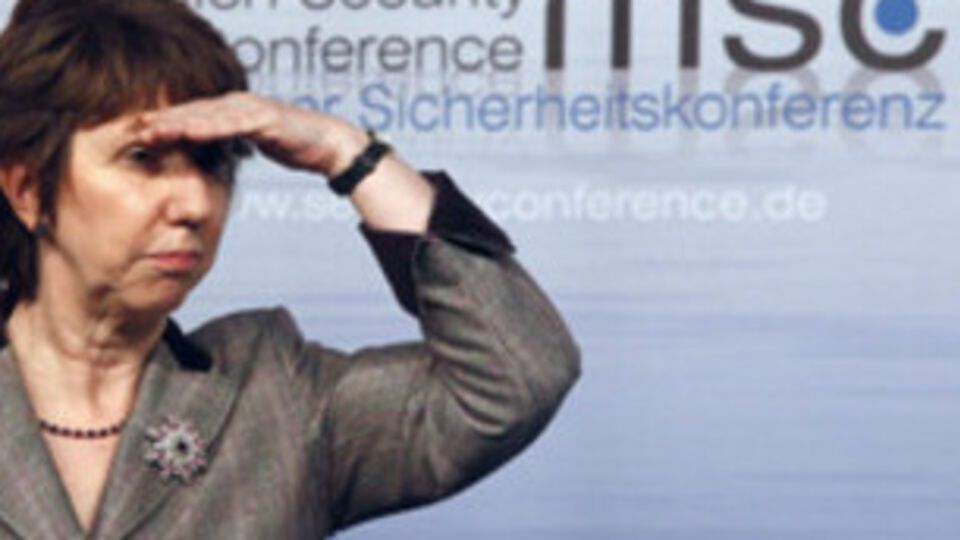 Посол Британии пожелала украинцам мира и процветания в новом году. Видео