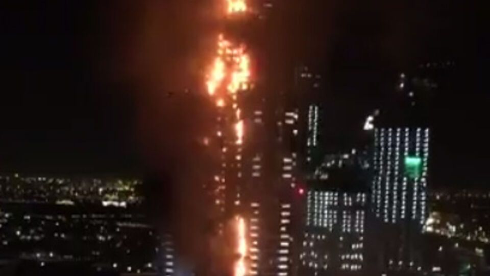 В небоскребе в Дубае произошел пожар