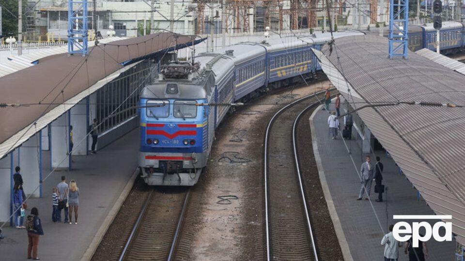 В поездах "Укрзалізниці" Новый год встретят 17 тыс. человек