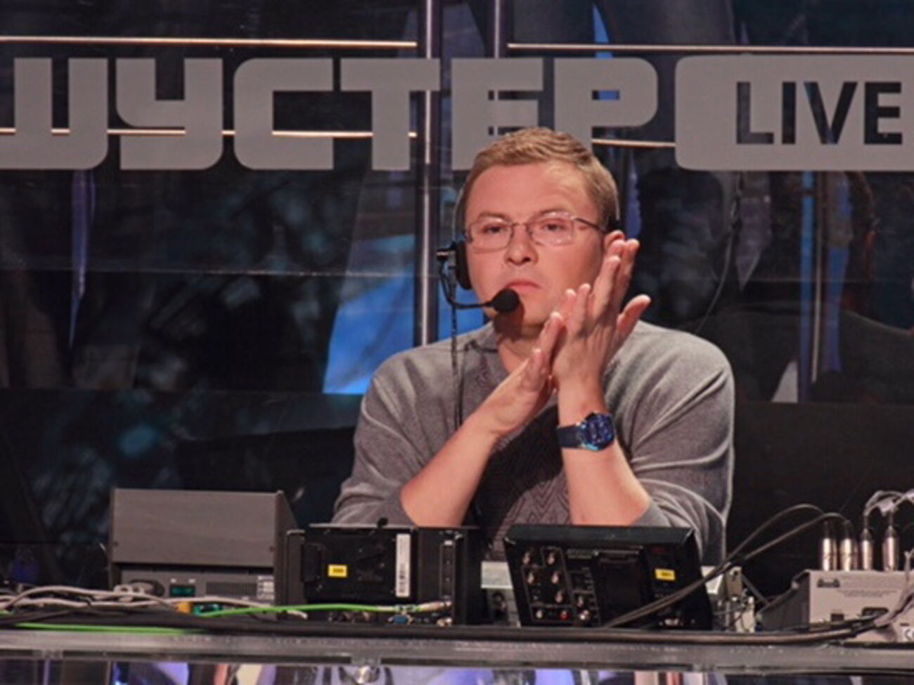 Петр Мага:&nbsp;Мне пофиг, кто меня грабит: бандит или честный человек. Объяснение "все олигархи плохие, один я, президент, хороший" больше не работает