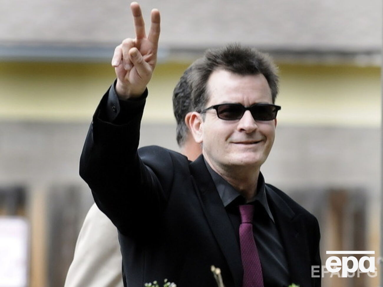 Шин избивал женщину, забеременевшую от него