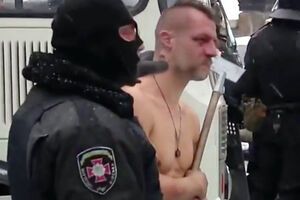 Во время Революции достоинства сотрудники милиции издевались над нынешним нардепом Михаилом Гаврилюком