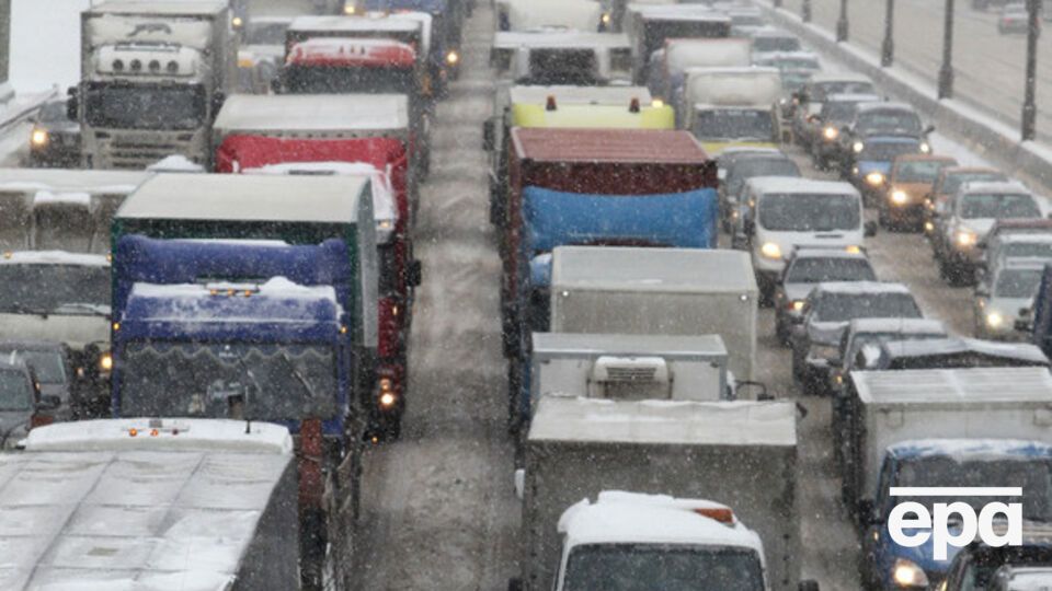 Госдума на 445 тысяч рублей снизила штраф для дальнобойщиков за отсутствие трекера