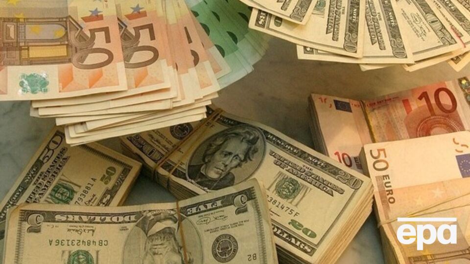 Нацбанк частично ослабил ограничения на валютном рынке