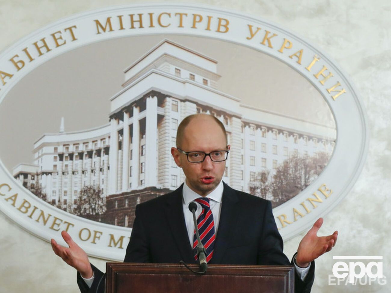 Яценюк уверен, что западные страны не станут вести тайные переговоры с Россией