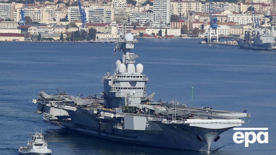 Charles De Gaulle в ближайшие дни отправится в Персидский залив