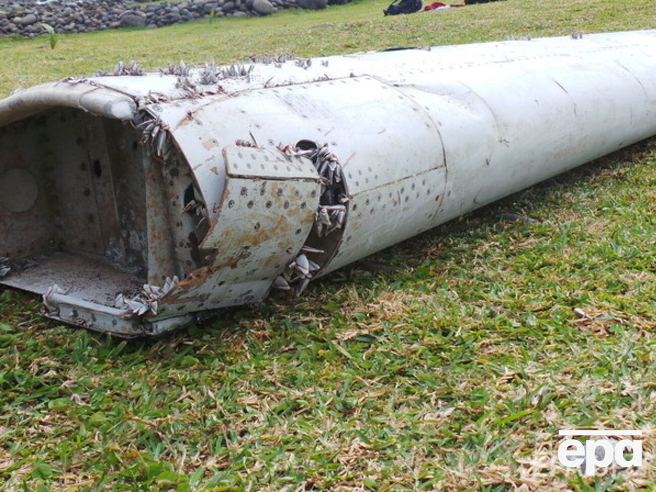 Фрагмент крыла Boeing 777, найденный на Реюньоне